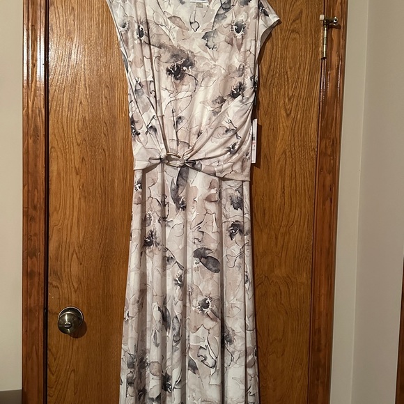 Calvin Klein‎ Elegant Floral Print Dress Ladies Size 10 NWT - Picture 1 of 15